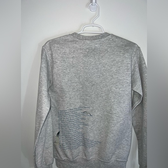 Taylor Swift Gray Crewneck Sweater xs - Picture 14 of 14